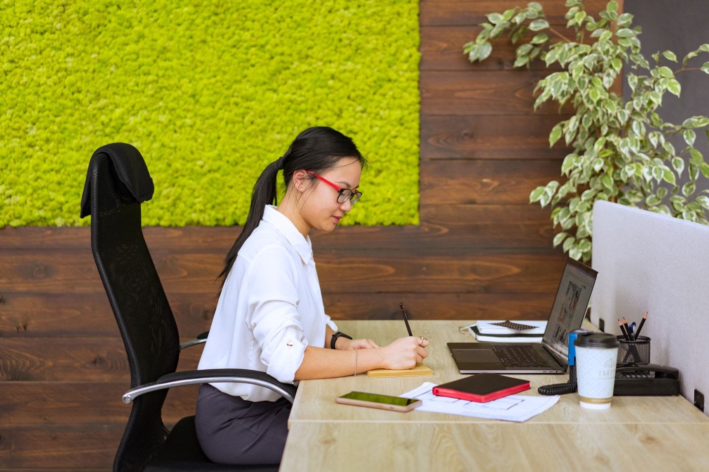 Espacio de trabajo ergonómico Espacio de trabajo ergonómico